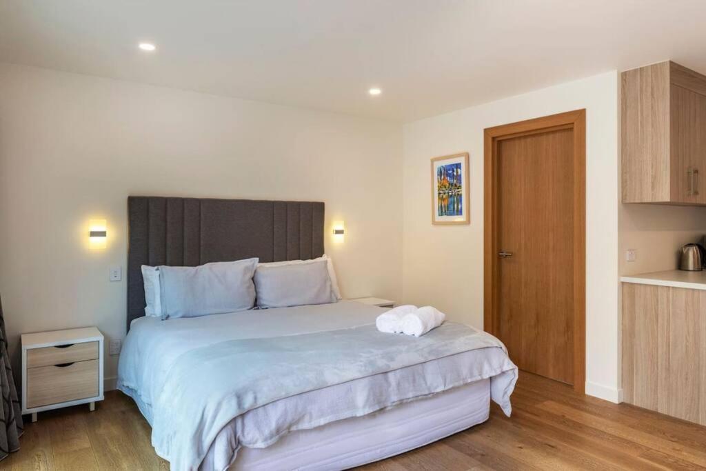 The Fantail Couples Retreat Apartment Kinloch