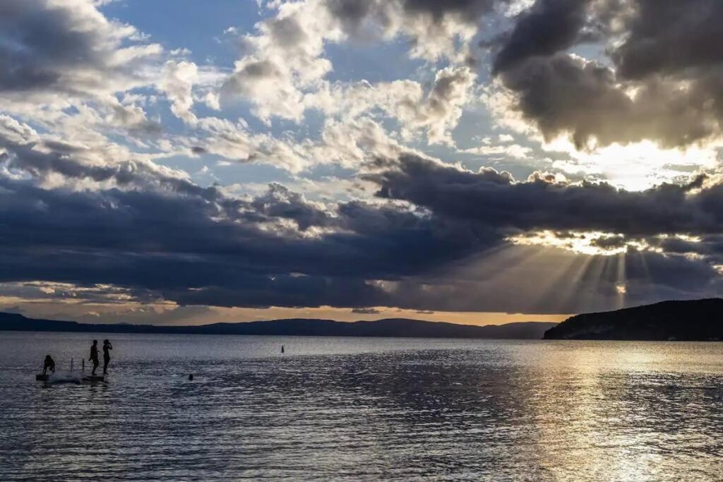 The Fantail Couples Retreat Apartment